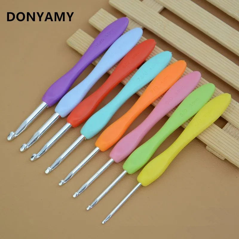 

DONYAMY 8 PCS/Set Multicolor Knitting Needles Big Size Soft Handle Crochet Hooks Aluminum Crochet Set 2.0-6.5MM