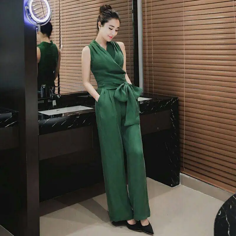 

Super Comfy Woman Jumpsuit Fashion Trend Sleeveless V-neck Lace Up Loose Rompers Summer Wide Leg Trousers Playsuit Overalls