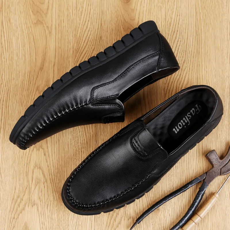 

Handmade Genuine Leather shoes Soft Men Shoes Loafers Slip On Comfortable summer breathable Hole Male Moccasins Flats Boats L5