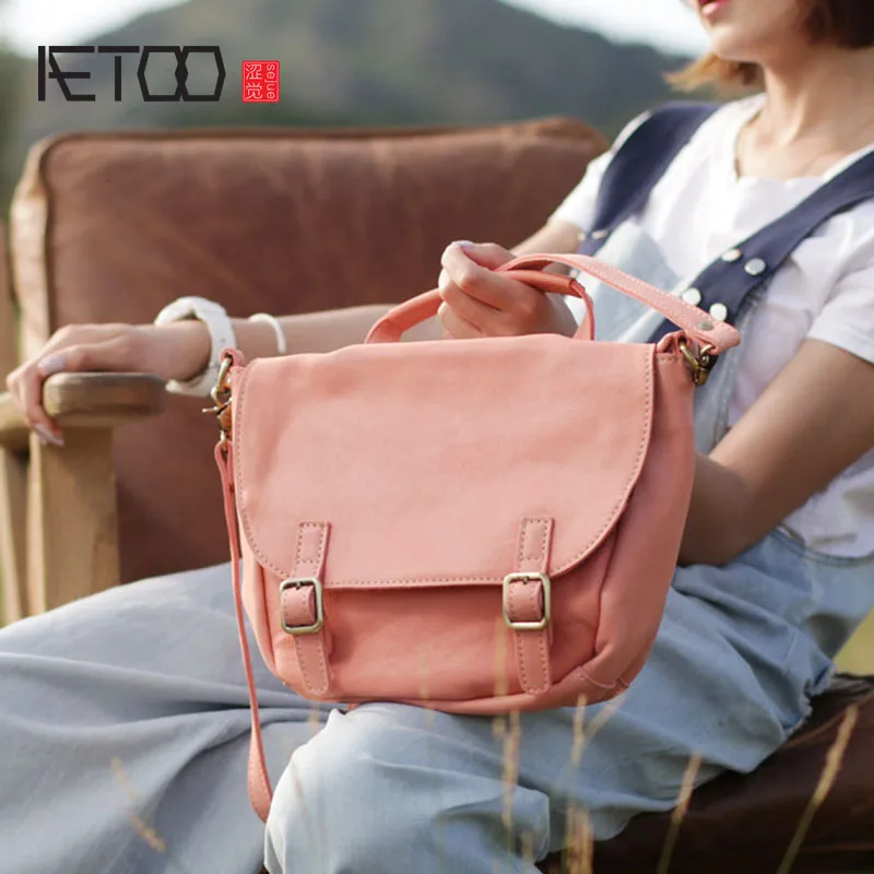 

AETOO Pink leather girl heart bag retro flip diagonal bag handmade soft leather shoulder bag