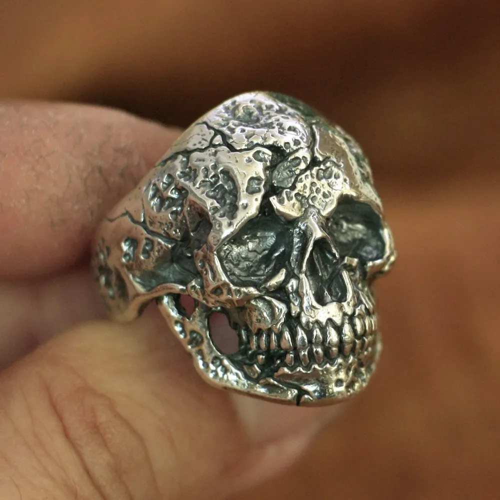 

LINSION 925 Sterling Silver Wounded Skull Ring Mens Biker Rock Punk Ring TA134 US Size 7 to 13