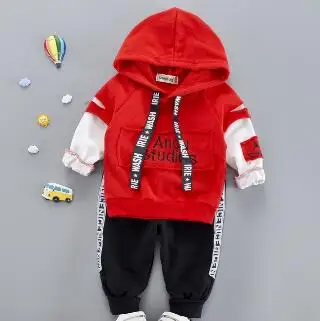 Повседневный комплект одежды с капюшоном для маленьких мальчиков, весенние топы с длинными рукавами и буквенным принтом+ штаны для маленьких мальчиков 1, 2, 3, 4 лет, детский спортивный костюм - Цвет: Красный
