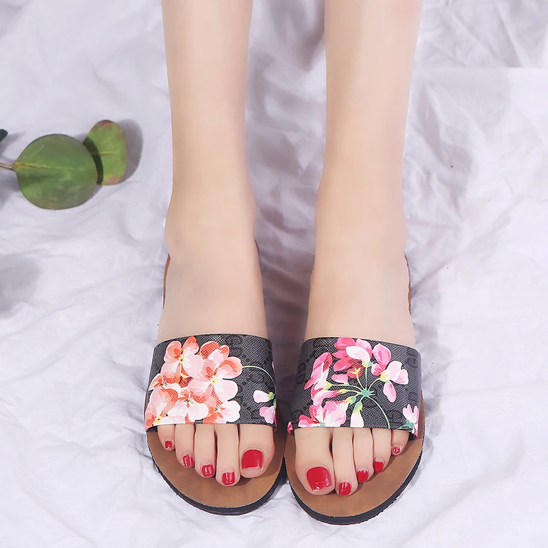 

2019 Fashion Slippers Woman Concise Casual Beach Flat With Shoes Outdoor Slip On Slippers Female Shoes blooms size 35-41