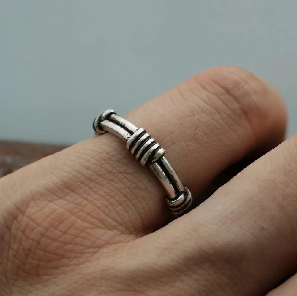 

Wellmade Genuine 925 Sterling Silver Unique Thorn Ring