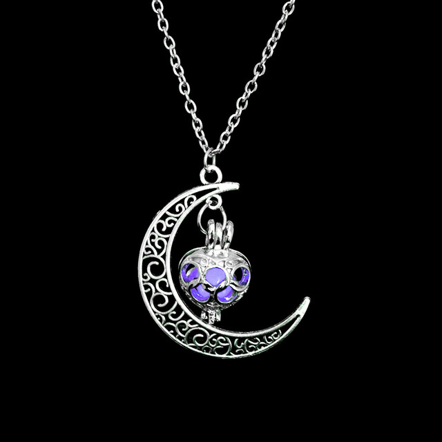 Fashion Silver Color Charm Luminous Pendant Necklace Women Moon Glowing Stone Necklace Christmas Necklaces Jewelry Gifts