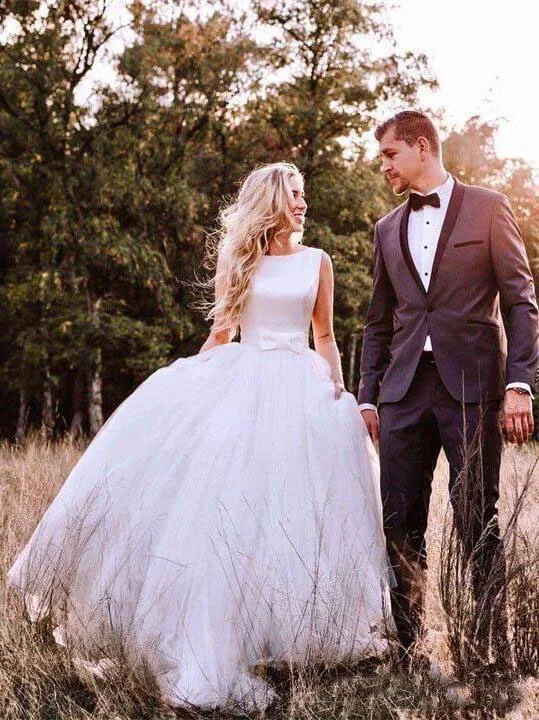 

2019 Simple Cheap Country Wedding Dress Beach A Line Satin Top And Soft Tulle Skirt Long Garden Backless Bridal Wedding Gowns