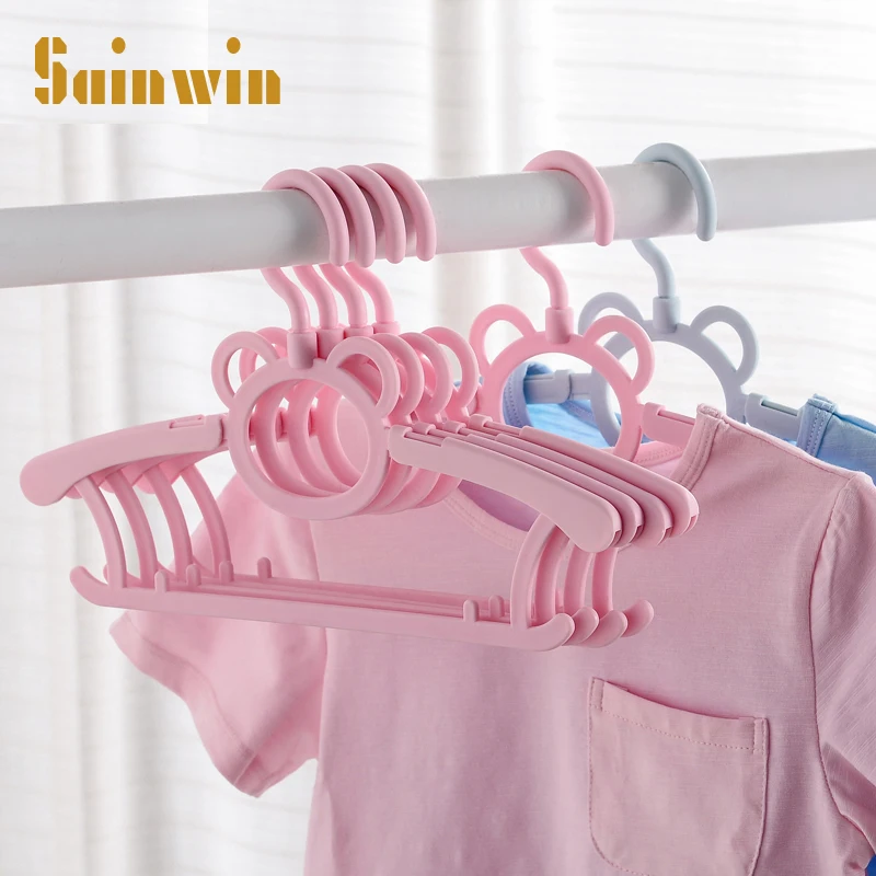 

Sainwin 10pcs/lot 28-37cm Baby plastic hanger children scaling hangers
