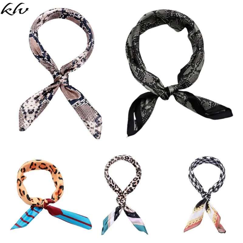 

Elegant Women Imitation Silk Square Bandana Geometric Leopard Snakeskin Print Headband Retro Contrast Colored Neck Tie Headwrap