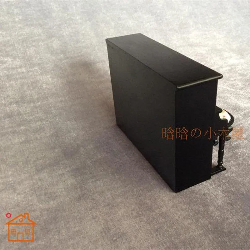 piano dollhouse 15