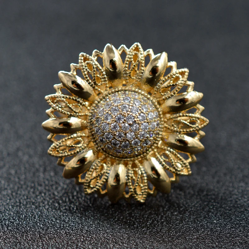 

Sunny Jewelry Big Women Cocktail Bridal Fashion Ring Copper High Quality Cubic Zirconia Round Flower For Party Wedding Daily