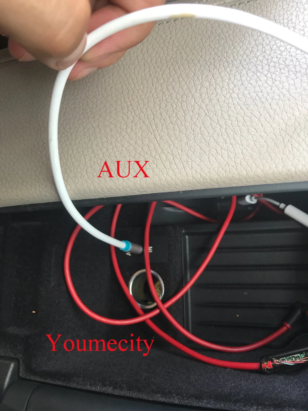 AUX
