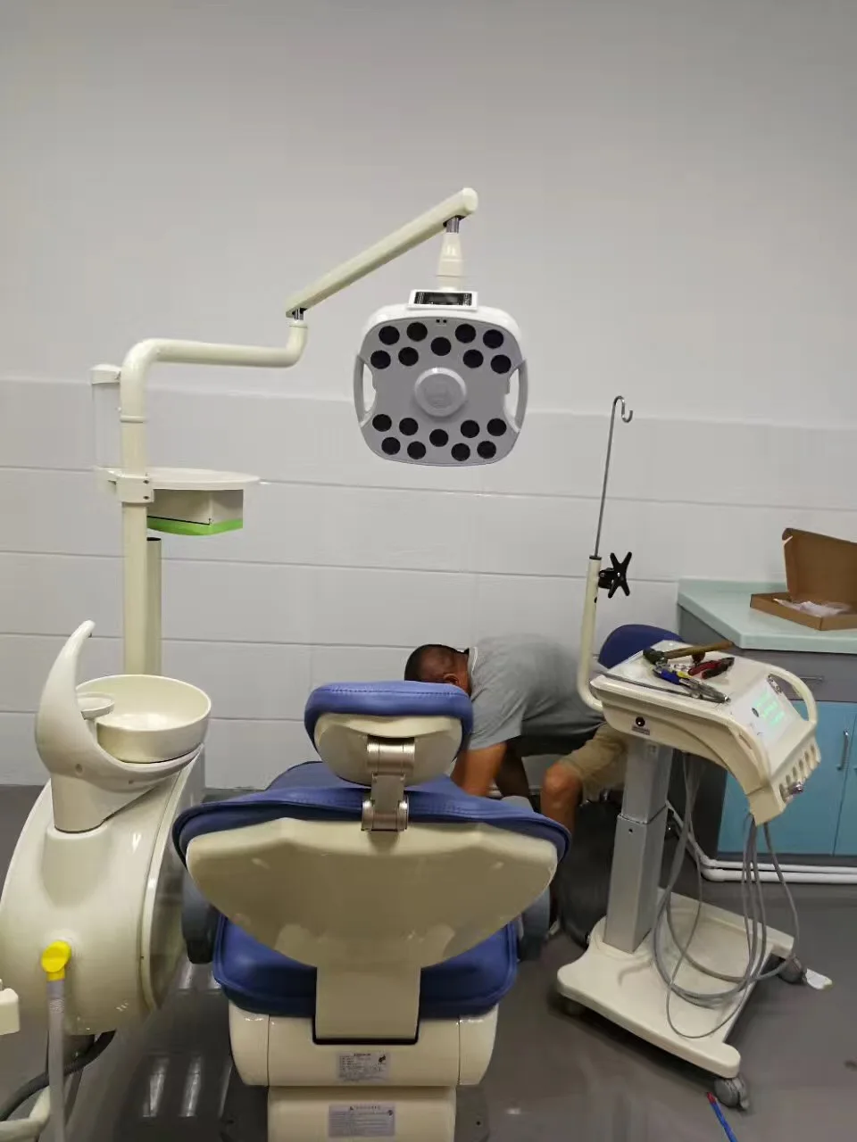 Хирургический медицинский осмотр светодиодный светильник бестеневая Стоматологическая лампа 360 Вращение CE