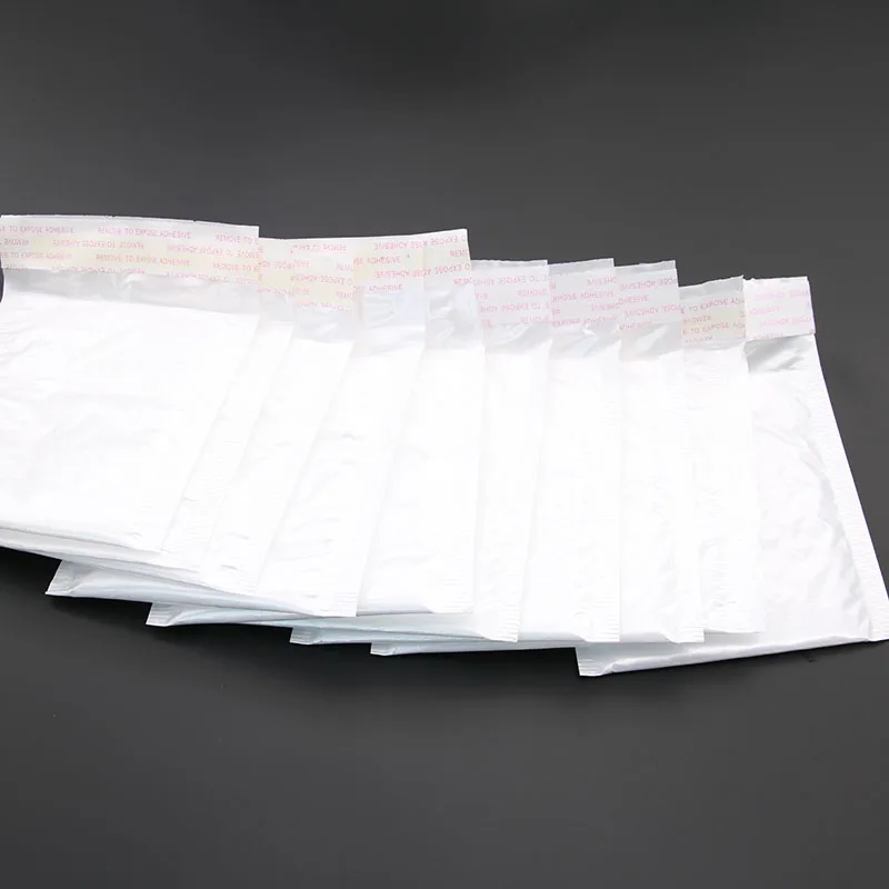 

10pcs / (11 * 11cm + 4cm) White Bubble Mail Envelope Bag Bubble Postage Packing Envelope Packing Transportation Bags