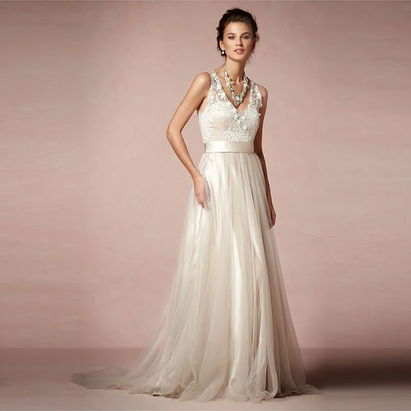 Photo for simple romantic wedding dress