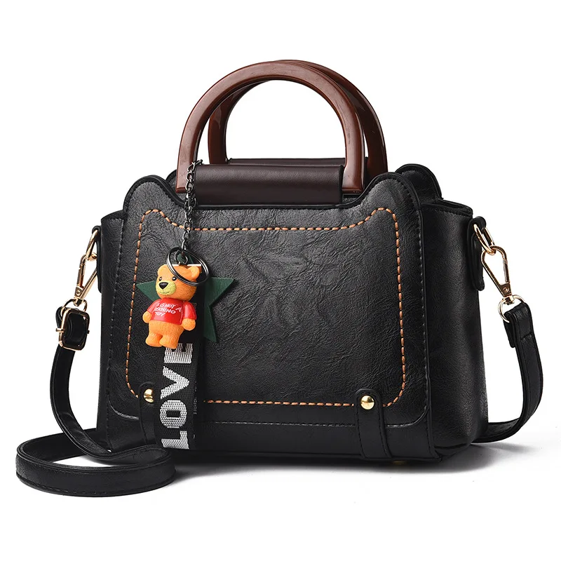 جديد لينة حقائب اليد الفاخرة الإناث شرابة الدب حقائب كتف لفتاة الأزياء بو الجلود الصلبة النساء رسول Crossbody حقيبة