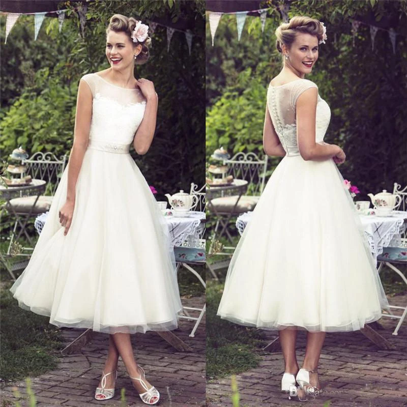 

2019 Sheer Neck Lace Beach Wedding Dresses Scoop Tea Length Cap Sleeve Tulle Bridal Wedding Gowns