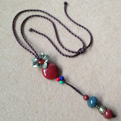 

Retro Bronze Folwer Sweater Chain Simple Shell Leaf Sweater Chains Asian Handmade Shell Chains All-match Pendants
