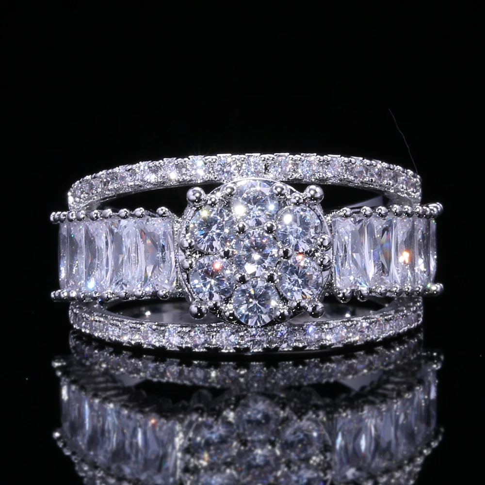 

HUITAN Pretty Trendy Wedding Ring With Peach Flower Shaped Cubic Zircon Engagement Ring For Women Micro Paved Luxury Bridal Ring
