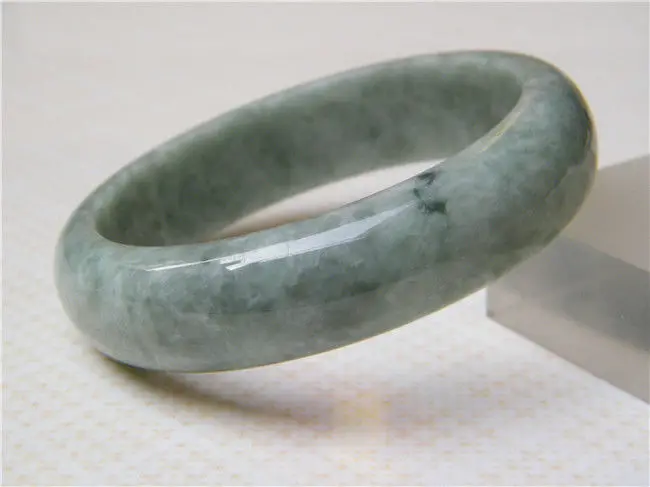 

NEW FASHION NATURAL GREEN GRADE A BEAUTIFUL JADEITE JADE BRACELET 59.5 MM a 5.19