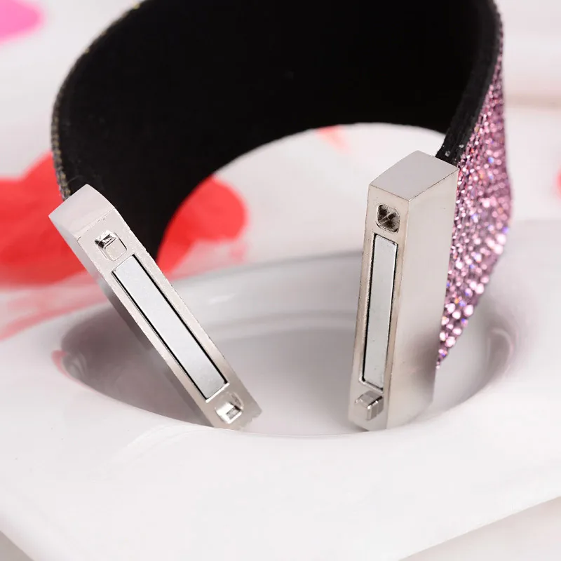 Женский браслет с кристаллами широкий из фланели и кожи|crystal bangle bracelet|crystal bottlebracelet