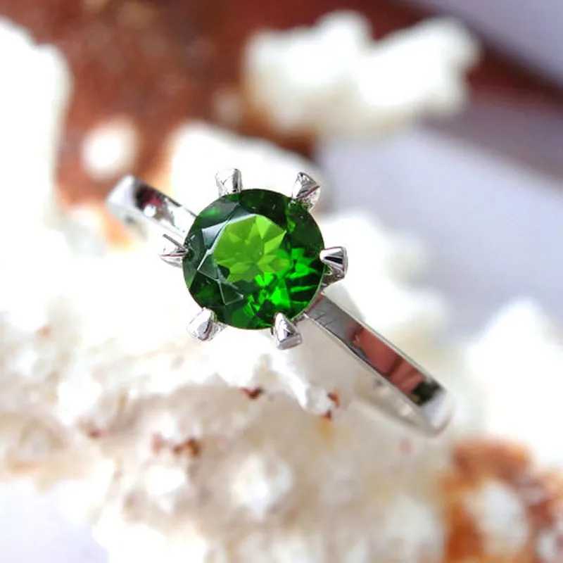 GREEN GEMSTONE JEWELRY RING 