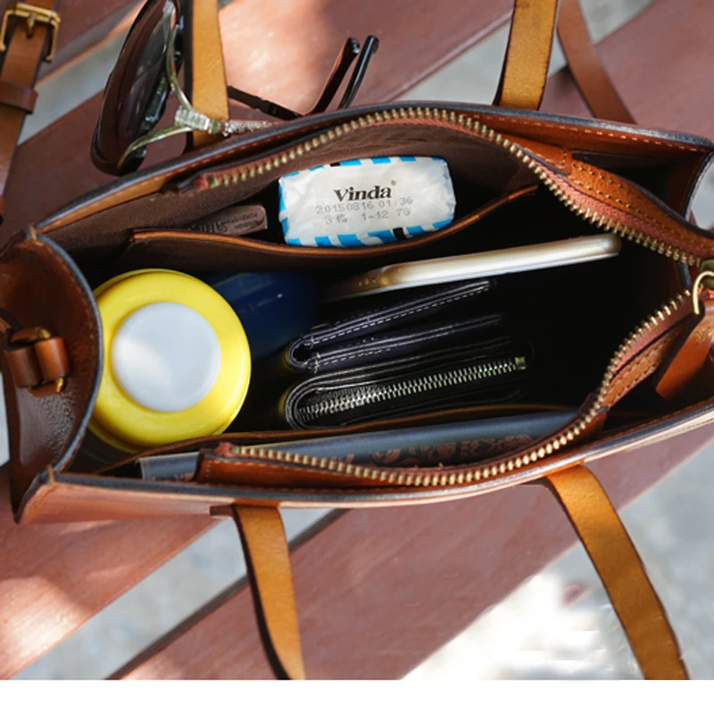 AETOO Retro wipe color to do the old handmade leather plastic leather hand bag shoulder Messenger bag simple casual ladies women