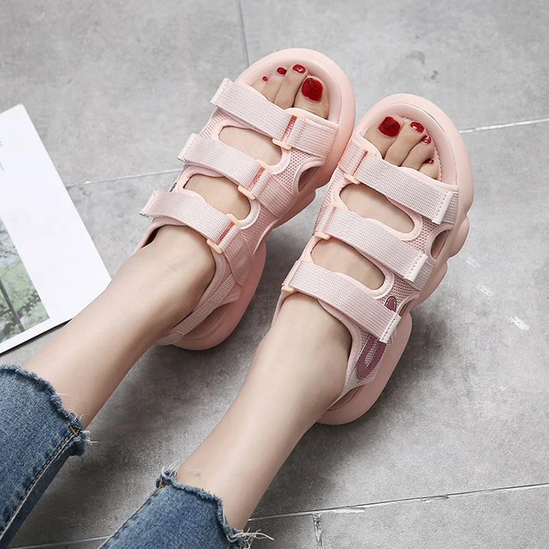 E TOY WORD Flat Sandals Female 2019 New Women's Summer Shoes Fashion Wild Beach Sandals Comfortable Women style sports sandals E TOY WORD Flat Sandals Female 2019 New Women's Summer Shoes Fashion Wild Beach Sandals Comfortable Women style sports sandals