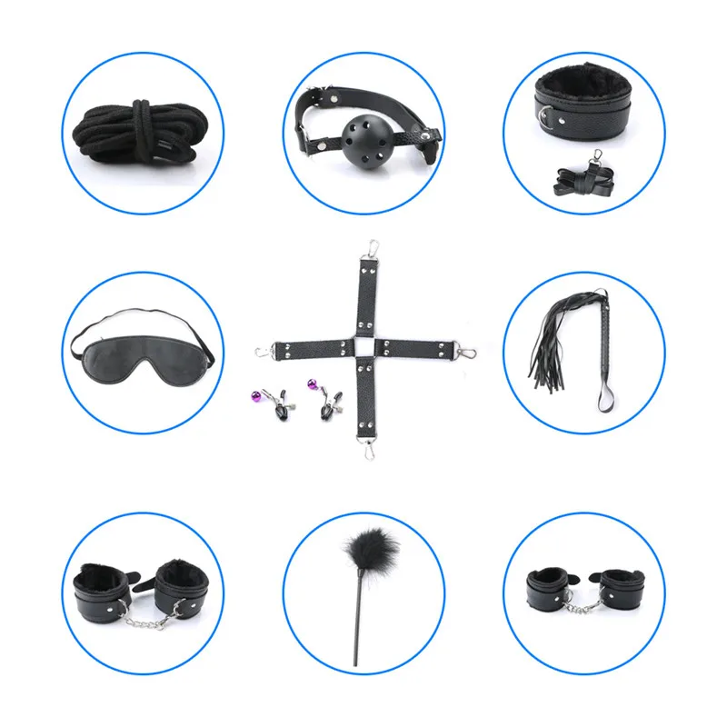 Cena 10 sztuk zestaw Sexy bielizna PU Leather bdsm zestaw Bondage Sex mankiety ręczne Footcuff Whip Rope Blindfold erotyczne zabawki erotyczne dla par