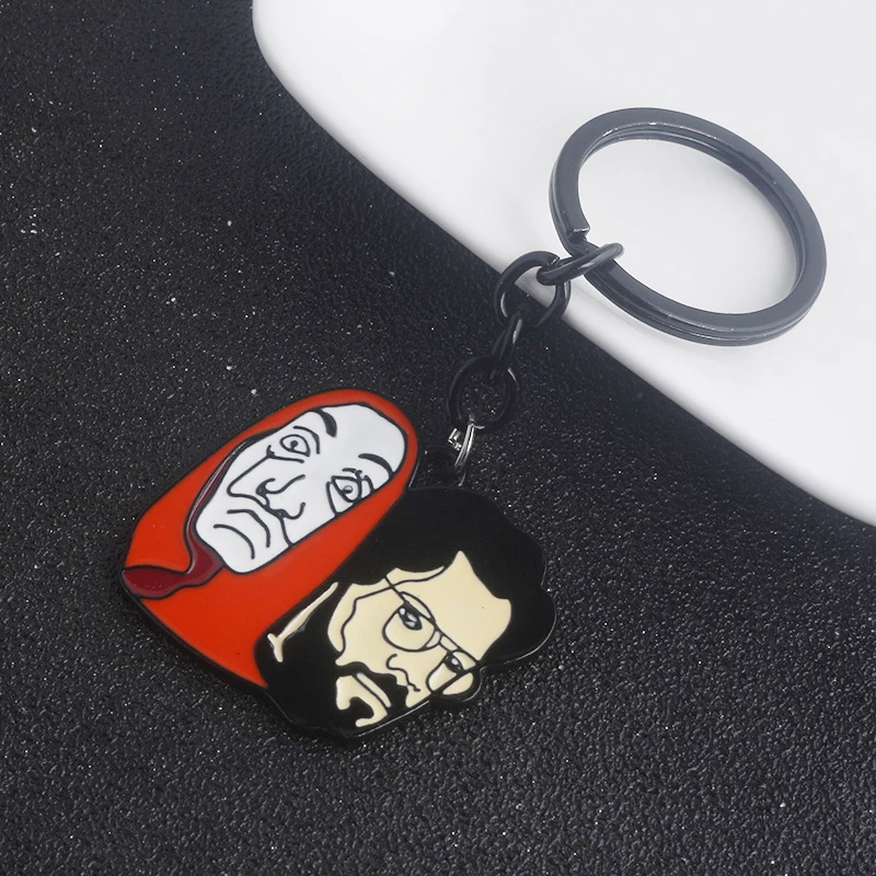 

Movie La casa de papel Keychain Dali Professor Image Red Enamel Mask Pendant Man Car Woman Bag Keyring jewelry