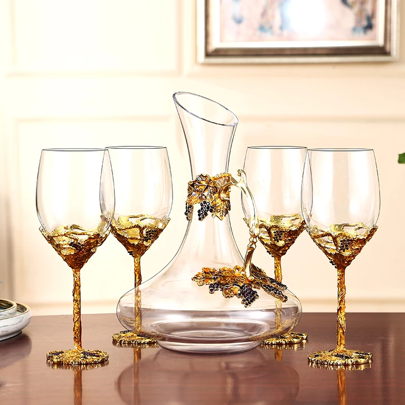 

European enamel red wine glass cup Gold Retro goblet Lead-free crystal cups champagne glasses Wedding Gift With Gift Box