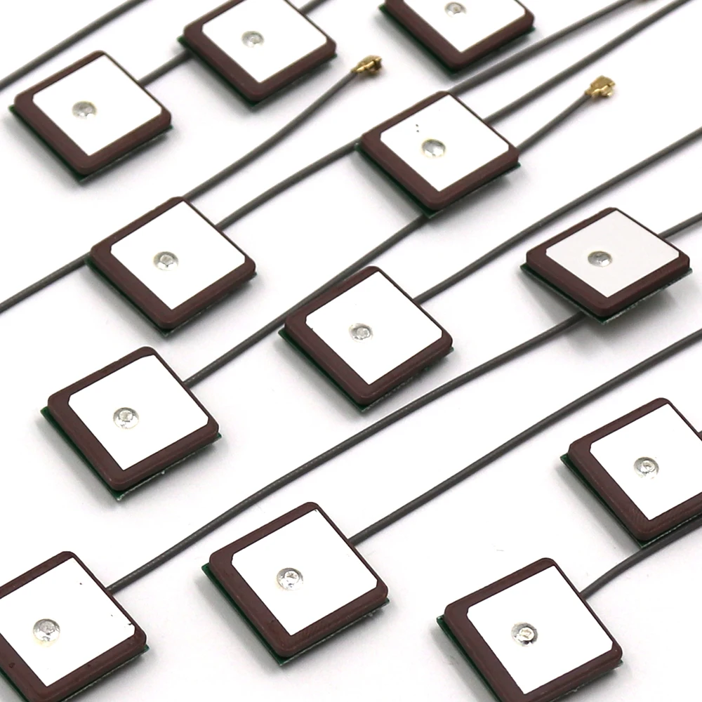 Двойная антенна BEITIAN 28bdm внутренняя активная GPS GLONASS + BT 18|Приемник и GPS| |