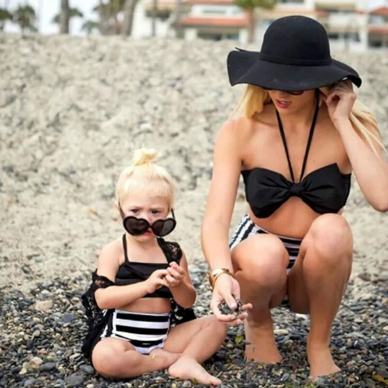 

Mother Daughter Summer Swimming Sets Bikini Stripe Family Matching Swimsuit 2pcs Europe&America Beach Clothes for Woman Girl