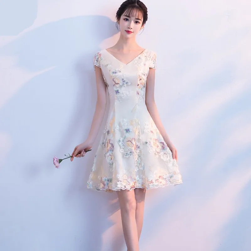 Высокое качество v-образным вырезом Cheongsam Сексуальная Qipao Для женщин Традиционный китайский кружевное платье вечернее платье Платья для