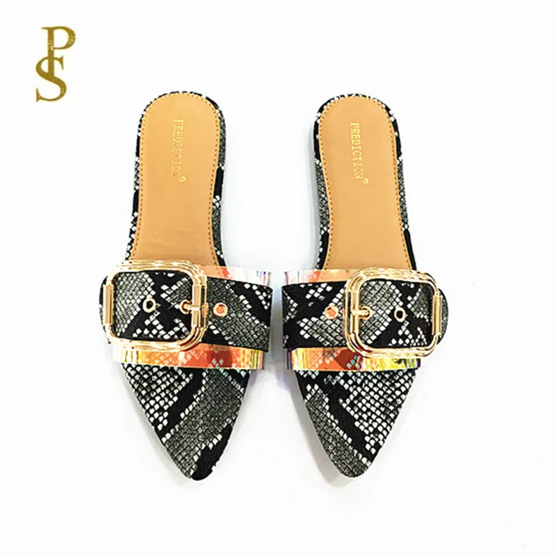 

Shoes with nice buttons Lady's flat Nice pointed shoes