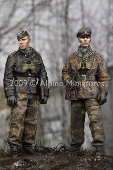 1:35 LAH Officers in the Ardennes(2 фигурки) 2