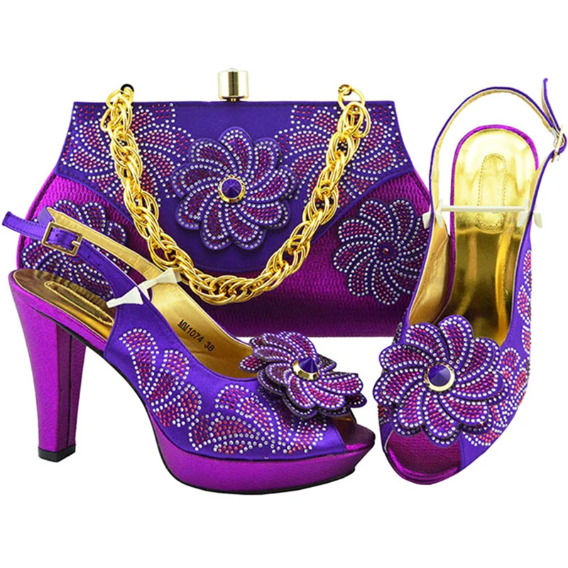 Nieuwste Pompen met Crystal Afrikaanse Schoen en Tas Set Italiaanse Schoenen en Tassen Set Versierd met Appliques Hoge Hakken Vrouwen pompen Nieuwste Pompen met Crystal Afrikaanse Schoen en Tas Set Italiaanse Schoenen en Tassen Set Versierd met Appliques Hoge Hakken Vrouwen pompen