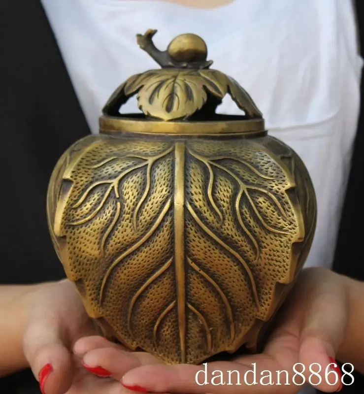 

Crafts statue old Chinese fengshui pure bronze snails Tree leaf statue Tanks Crock bottle pot halloween
