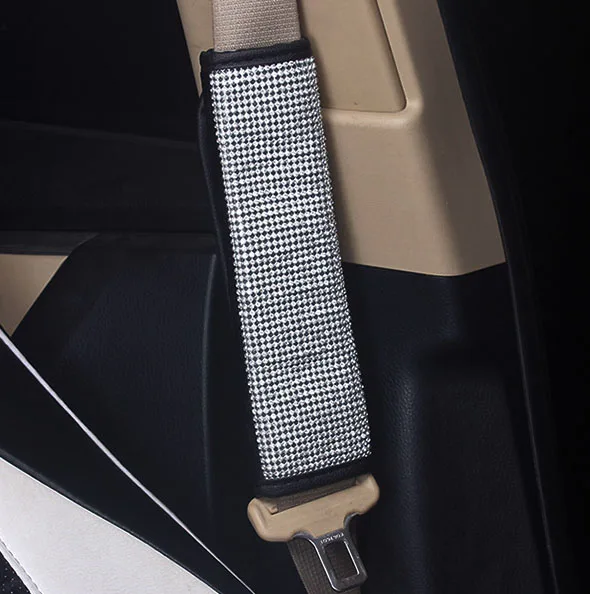 Стразы Алмазный чехол на автомобильный ремень безопасности ручной тормоз Шестерня крышка плюшевый автомобильный ремень безопасности Наплечная накладка Стайлинг подходит для всех автомобильных аксессуаров - Название цвета: black seat belt 1pcs
