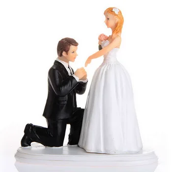 

1 pc Bride and Groom American proposing kissing Funny Figurine Wedding Cake Topper Personalised Event Party Supplies Marriage