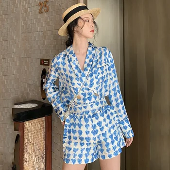 

European American Elegant Women High Street Two Pieces Sets Print Jacket Shorts Heart Printed Fashion Casual Twin Sets