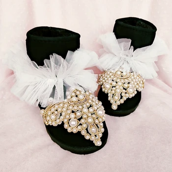 

Winter leather warm women's boots handmade custom short tube snow boots fashion rhinestone pearl women's boots high quality.