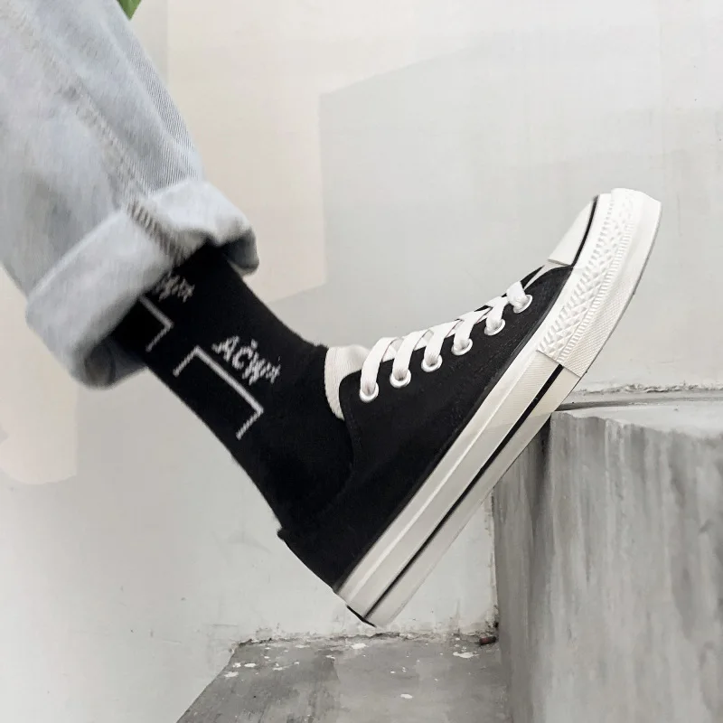 New Vulcanized Canvas Men Shoes Cool Casual Male Sneakers Classic Low Top Students Comfortable Breathable Footwear N3-79
