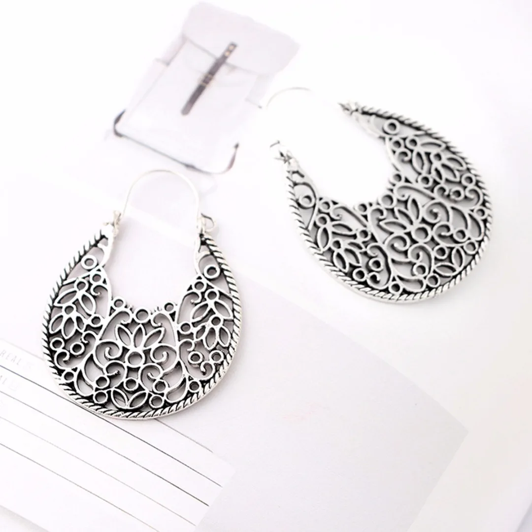 

Bohemian Vintage Leaf Pattern Pendant Earring Shellhard Charming Carved Flower Hoop Earring Ethnic Silver Earring Women Jewelry