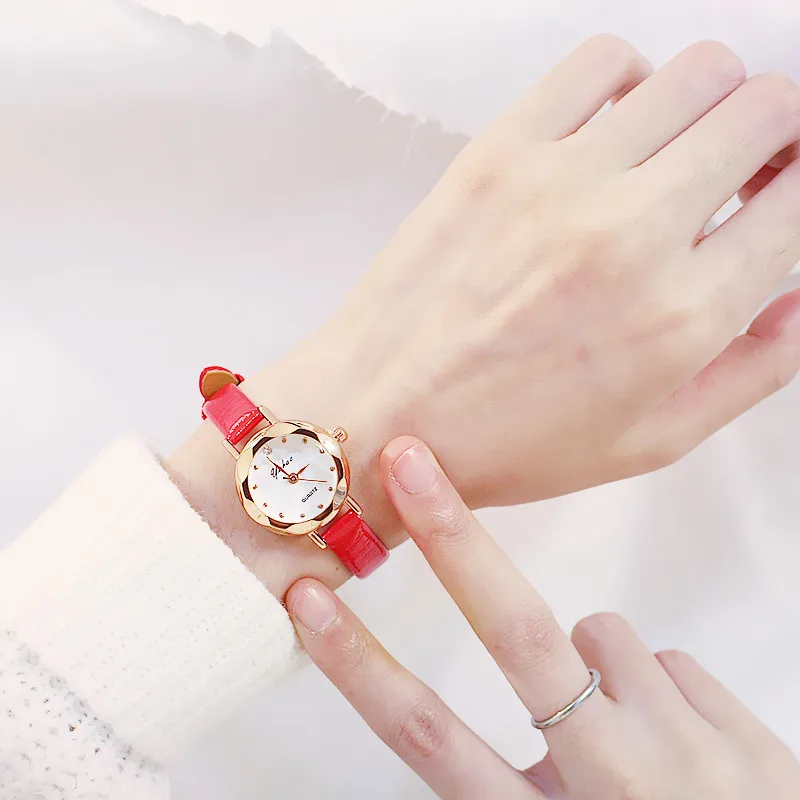 

British niche watch female student net red fashion trend simple steel belt watch female retro watch