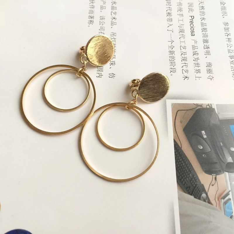 

Free Shipping Round Circle Charm Clip New Fashion Earring