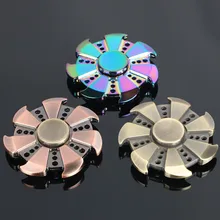 Многоцветный круговой Три Стороны Spinner Цинковый Сплав СДВГ Austim Обучения Образовательные Игрушки Стабильной Долгое Время Взрослых Ностальгия Прохладный Подарок