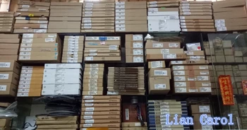 

2PCS TMP88CU77FG TMP88CU77FG-6E98