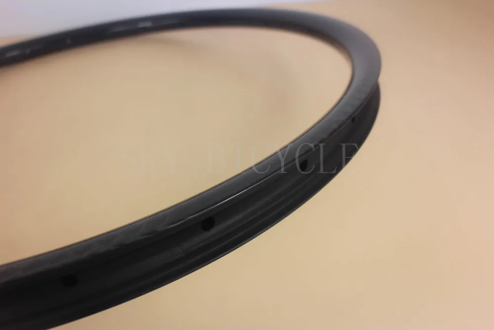 29er hookless carbon rim