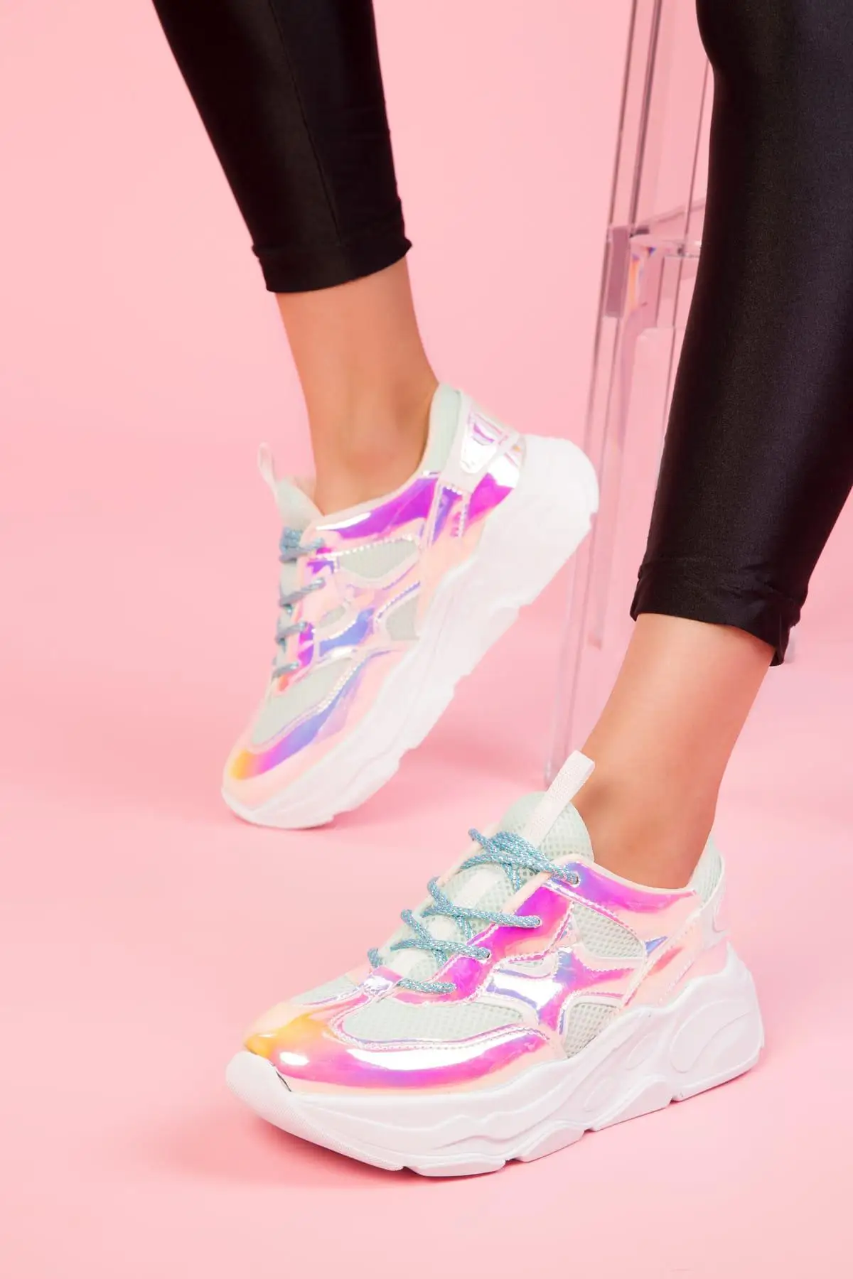 

Soho Fashion Bling Neon Women Chunky Sneaker Shoes White Thick Platform Ladies Casual Lace-up Shoes for Autumn Spring 13222
