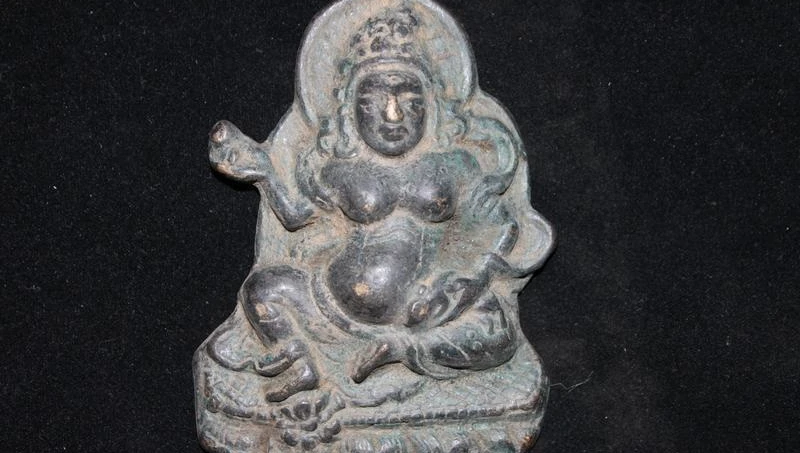 

Tibet Tibetan Folk Collect Bronze Yellow Jambhala Buddha Token Pendant Statue